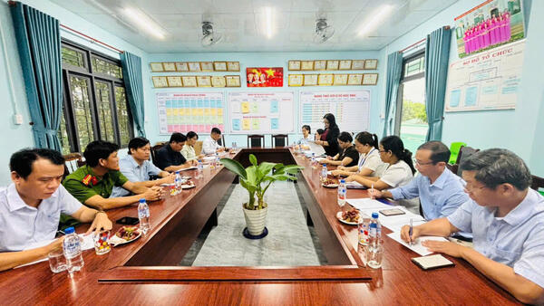 UBND XÃ CÀ ĐAM TỔ CHỨC KIỂM TRA VỆ SINH AN TOÀN THỰC PHẨM VÀ CHẤT LƯỢNG BỮA ĂN BÁN TRÚ TẠI CÁC CƠ SỞ GIÁO DỤC TRÊN ĐỊA BÀN XÃ